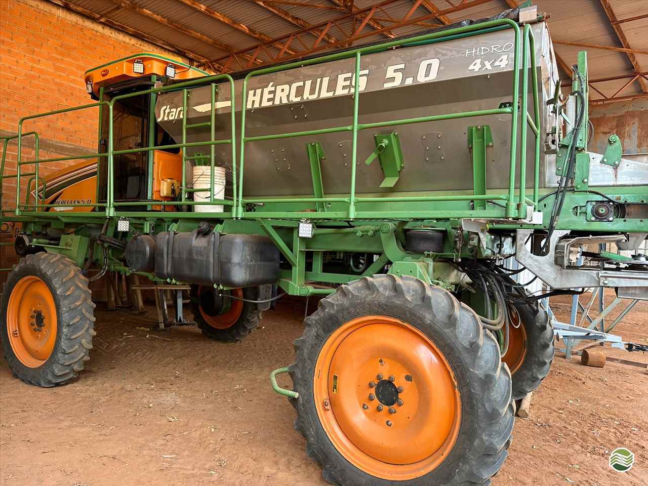 DISTRIBUIDOR AUTOPROPELIDO STARA HERCULES 5.0 Tração 4x4 GPS Máquinas CAMPO VERDE MATO GROSSO MT